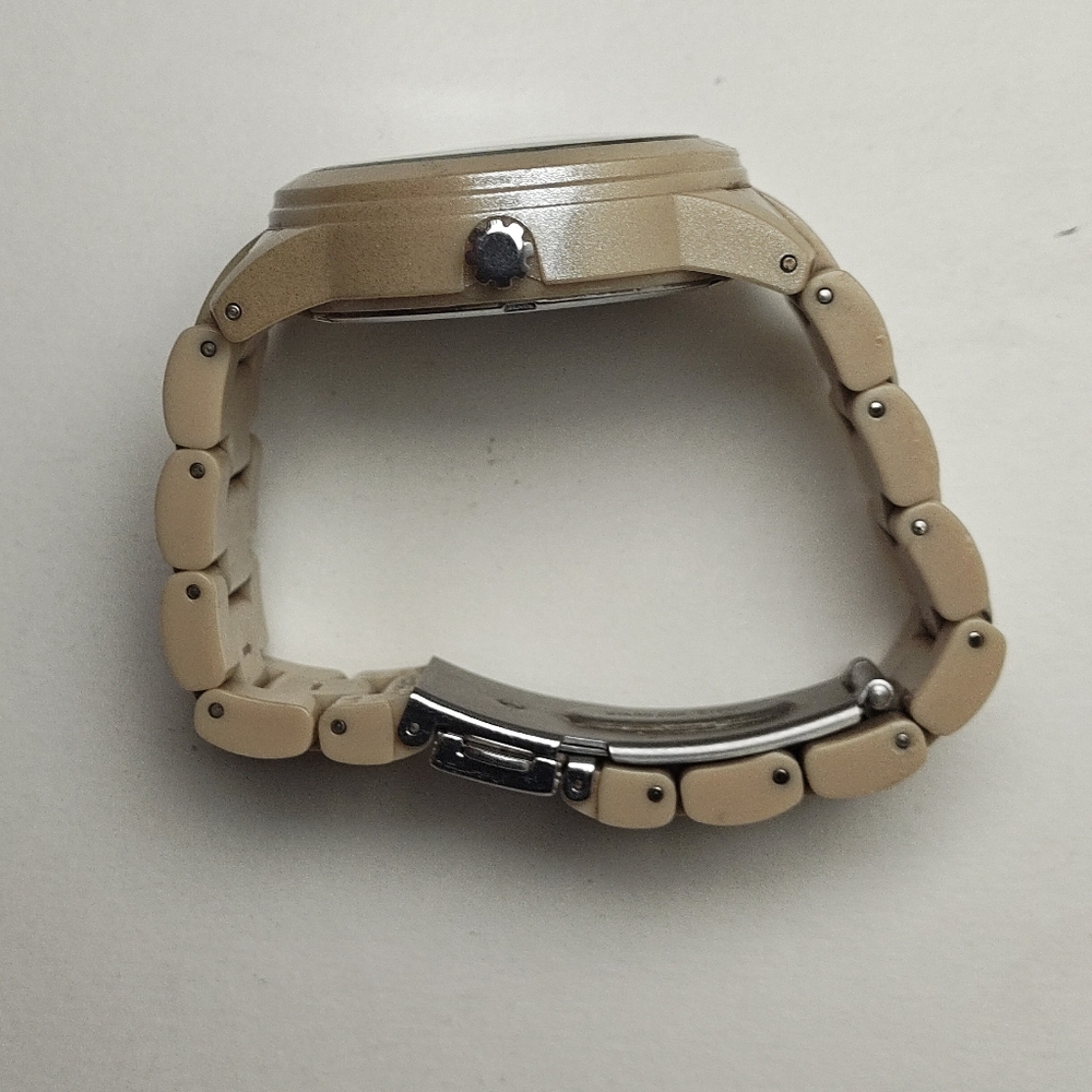 Guess Waterpro U15073L2 Women’s 39mm Watch 7 1/4” Wrist Max - Picture 5 of 7